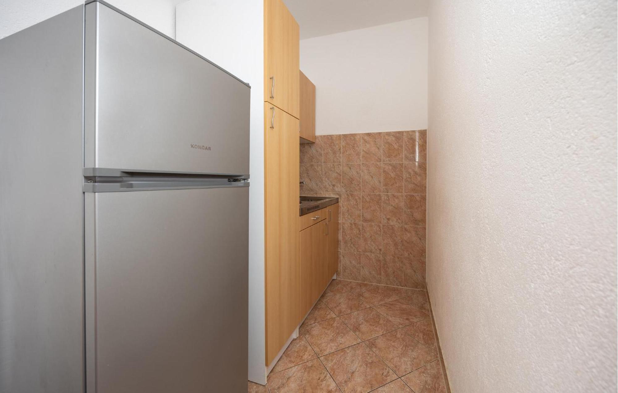 1 Bedroom Awesome Apartment In Lokva Rogoznica Exterior photo