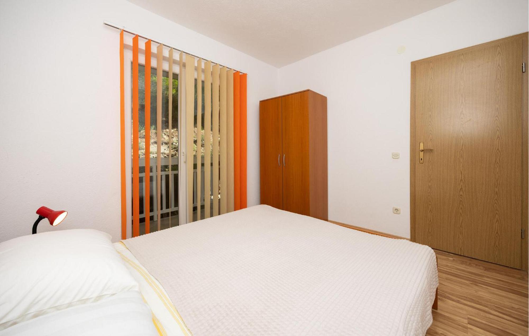 1 Bedroom Awesome Apartment In Lokva Rogoznica Exterior photo