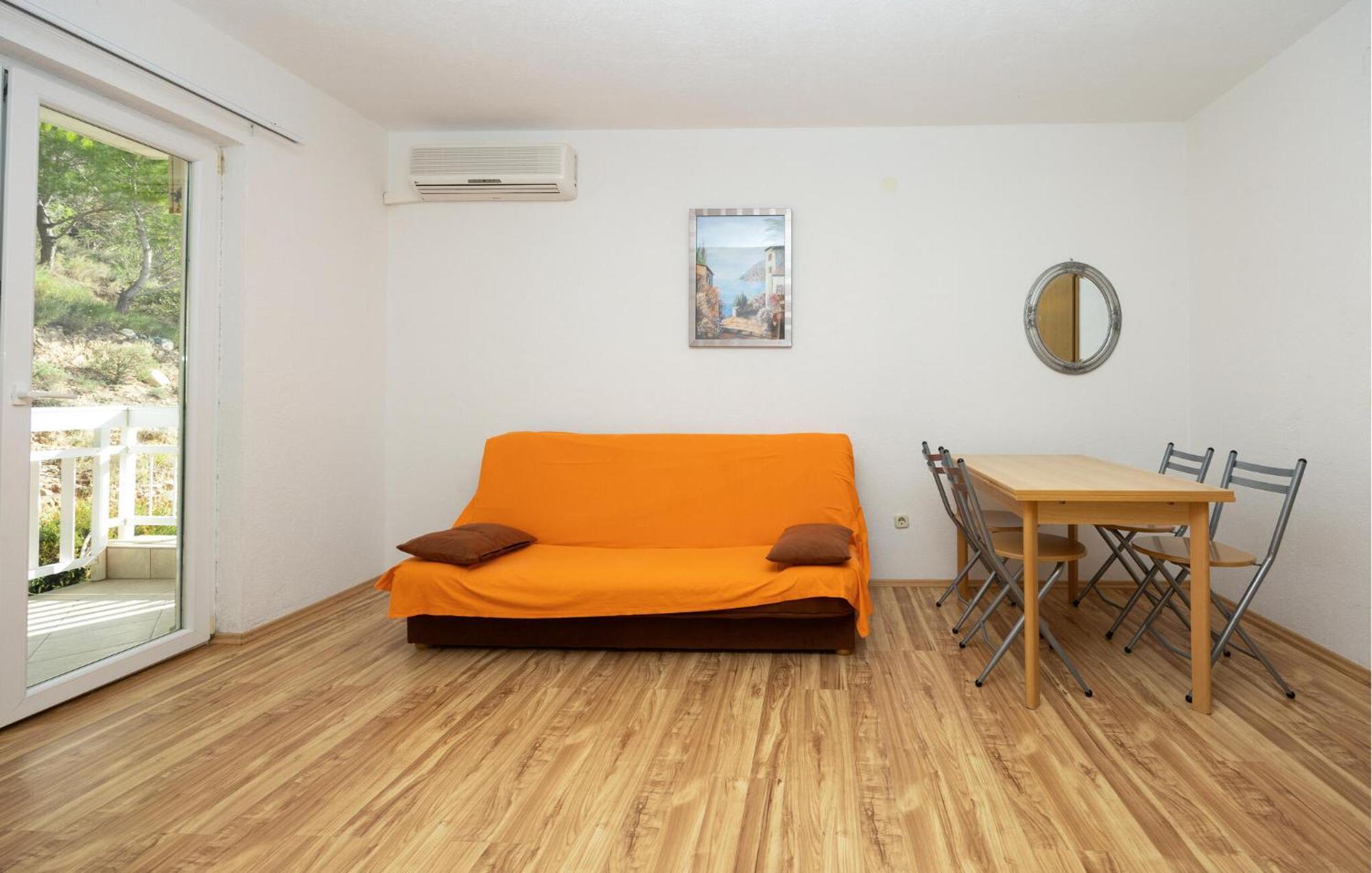 1 Bedroom Awesome Apartment In Lokva Rogoznica Exterior photo
