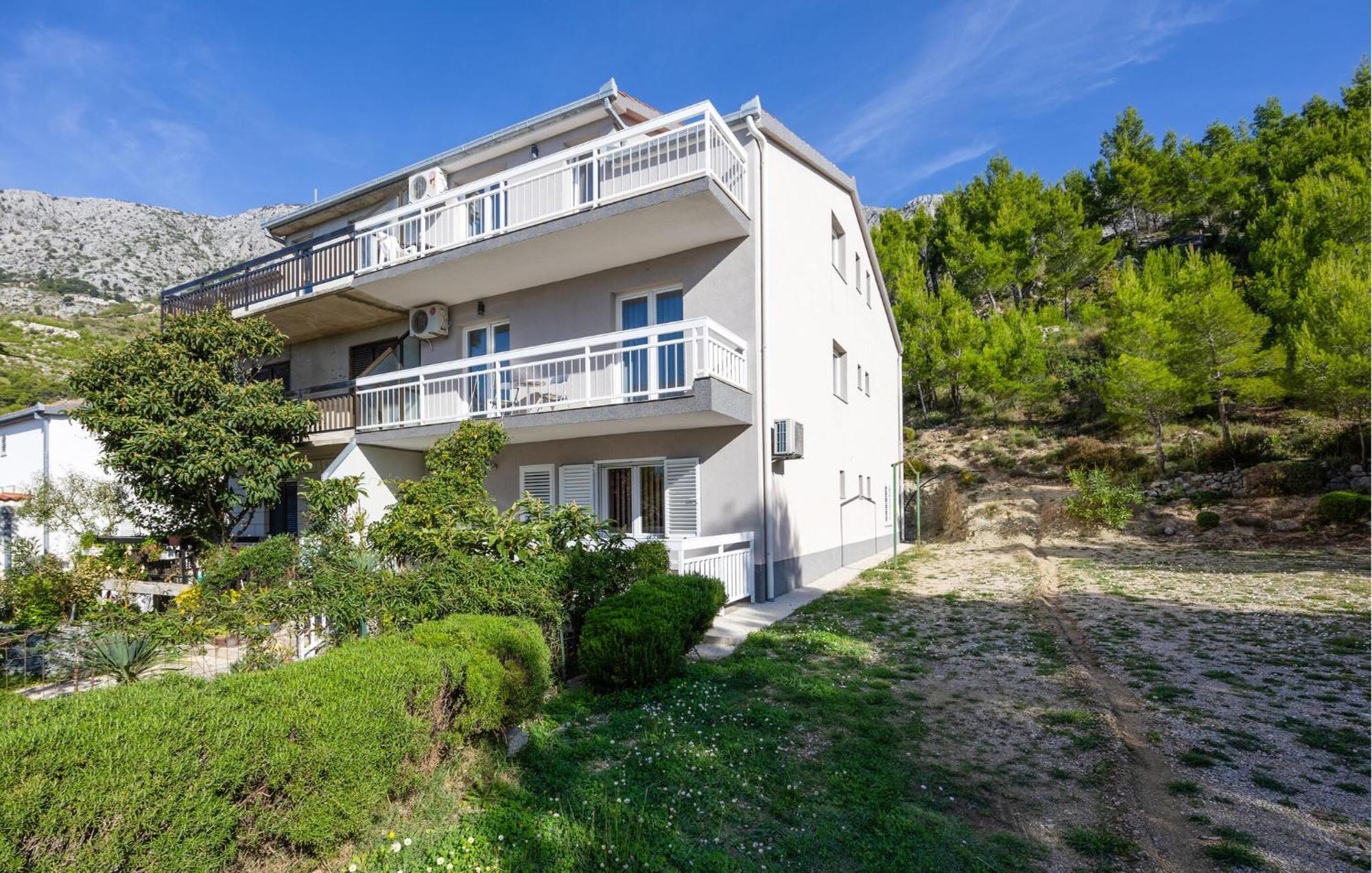 1 Bedroom Awesome Apartment In Lokva Rogoznica Exterior photo