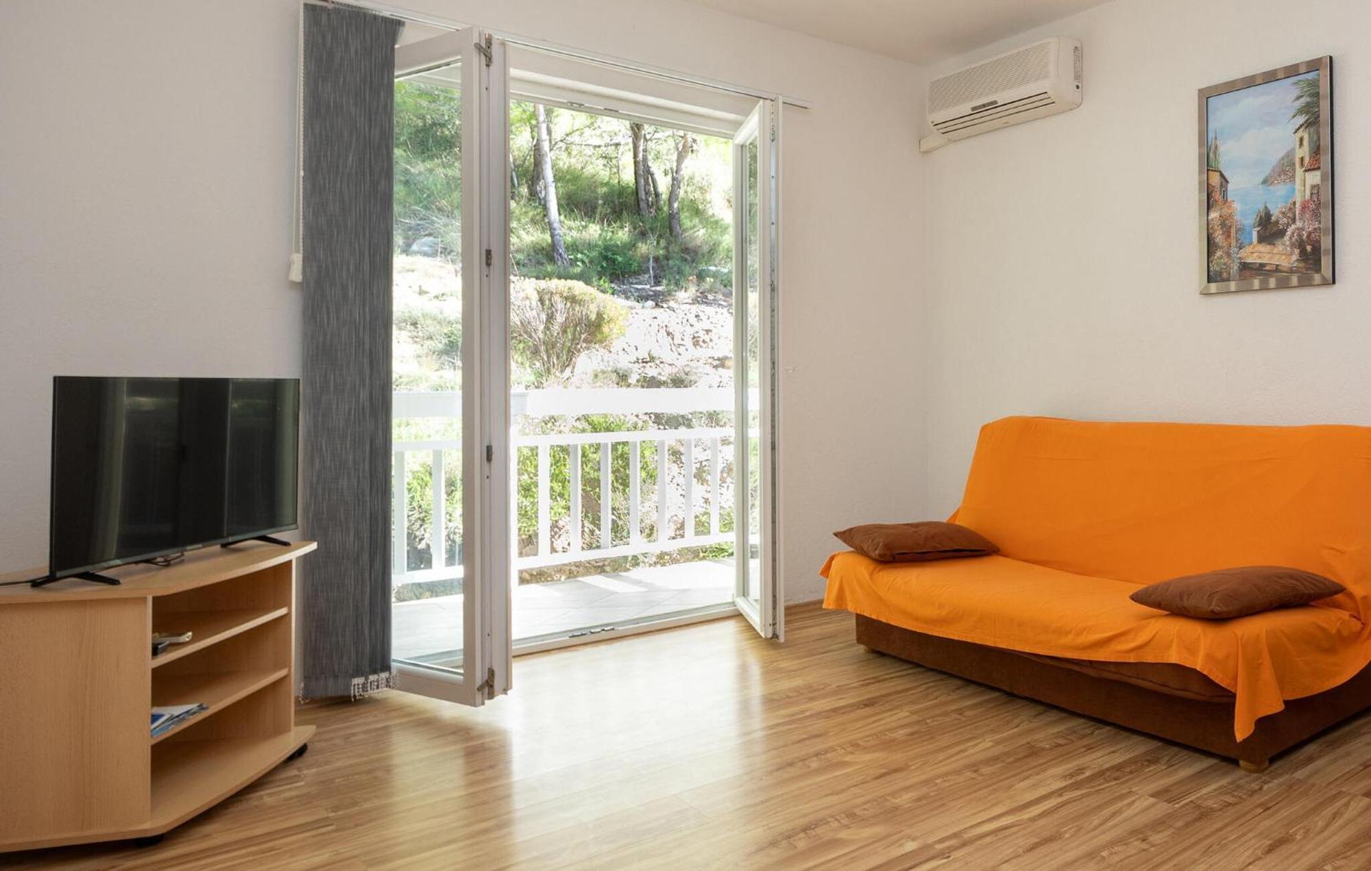 1 Bedroom Awesome Apartment In Lokva Rogoznica Exterior photo